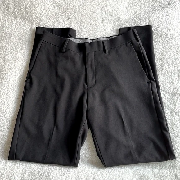 Bundle of 2 Men’s Haggar Dress Pants W30, L 30 - Picture 6 of 7